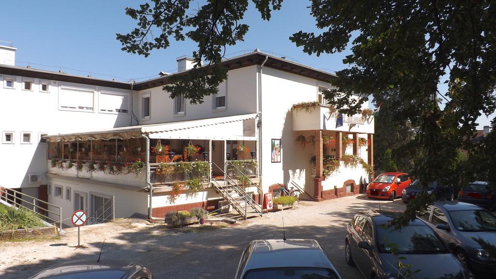 Hotel Aquamarin Heviz Exterior photo